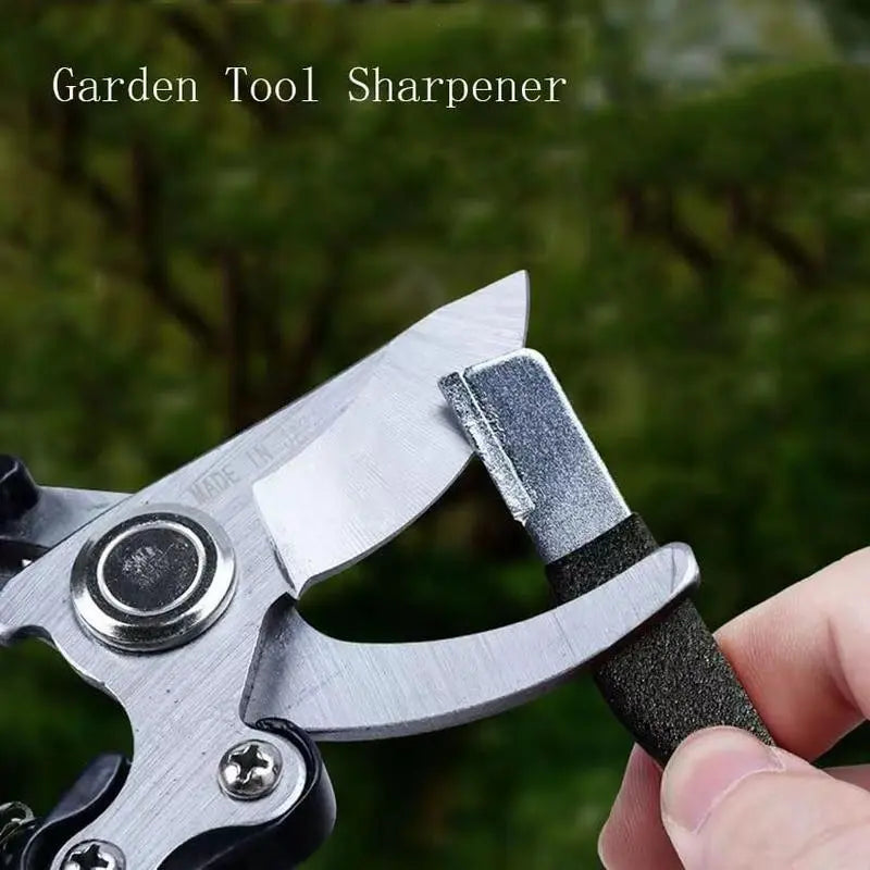 Portable Multi-Purpose Blade Sharpener Quick Sharpening Tool for Lawn Mowers Garden Tools Knives Pruners Scissors Black Carbide Sharpeners for Axes Hedge Shears Pocket Knives Sharpening Tool