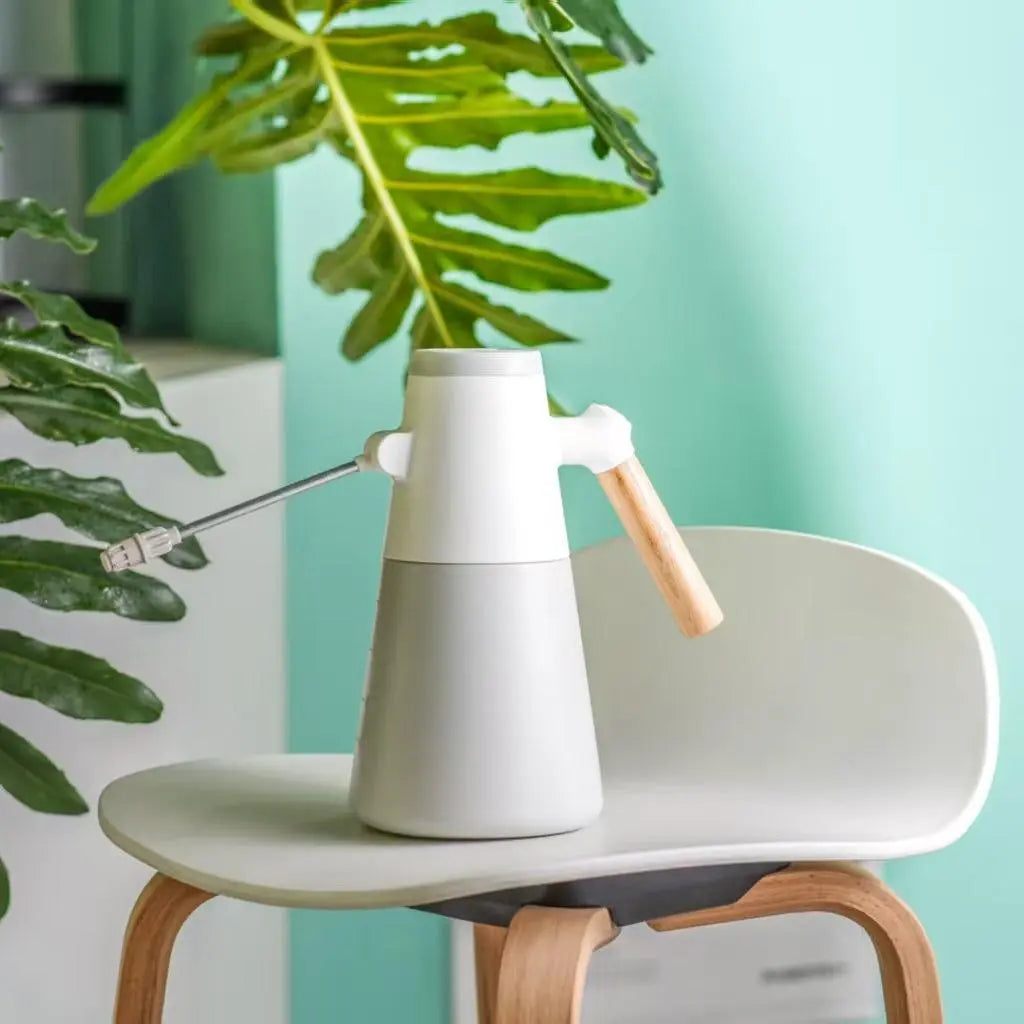 1.2–1.5 L Electric Sprayer for Home Gardening with Ergonomic Wood-Grain Design; Portable Solution for Indoor and Outdoor Plants, Car Tires, and Household Cleaning