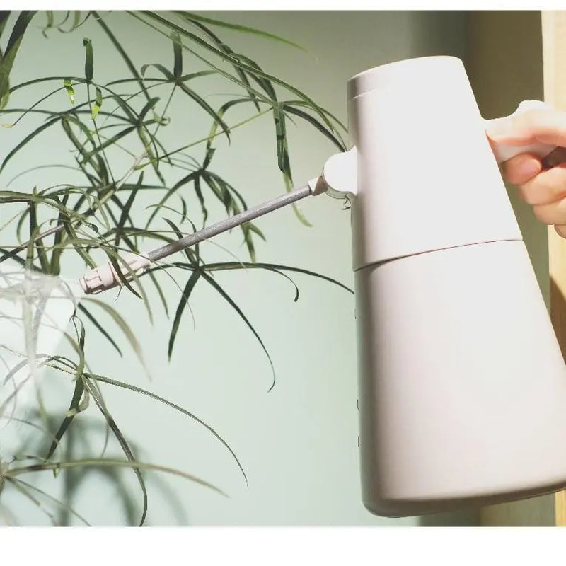 1.2–1.5 L Electric Sprayer for Home Gardening with Ergonomic Wood-Grain Design; Portable Solution for Indoor and Outdoor Plants, Car Tires, and Household Cleaning